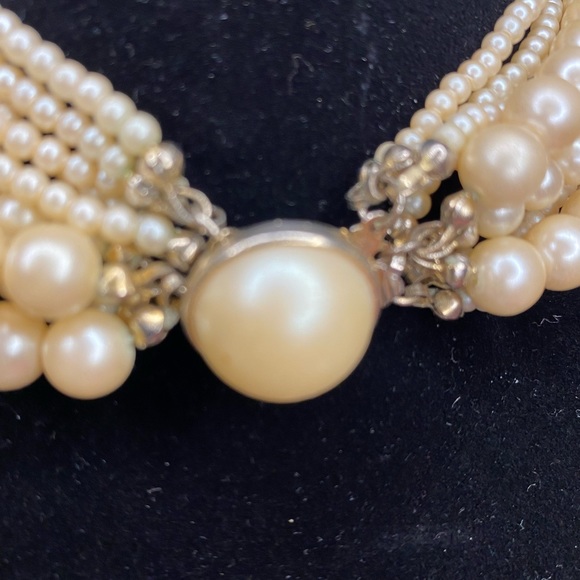 Multi strand Champagne pearl necklace Perfect for wedding, party or event - Picture 4 of 5